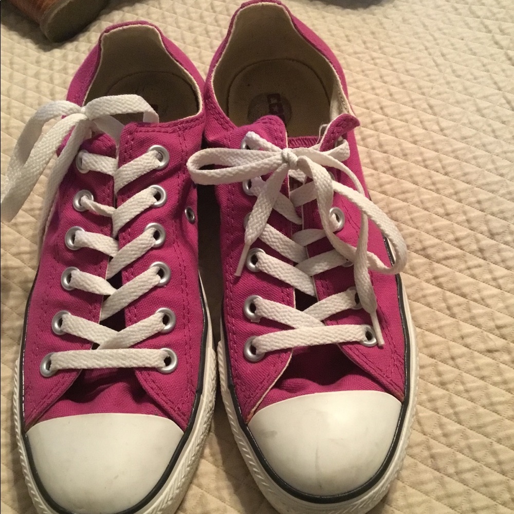 Pink converse